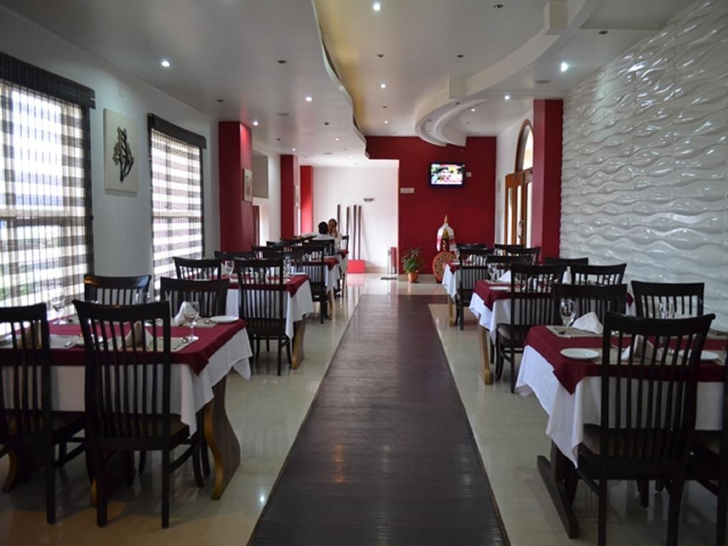 Hotel Rajdhani Regency Guwahati Exterior foto