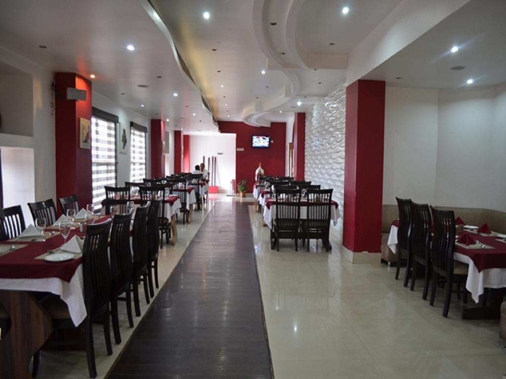 Hotel Rajdhani Regency Guwahati Exterior foto